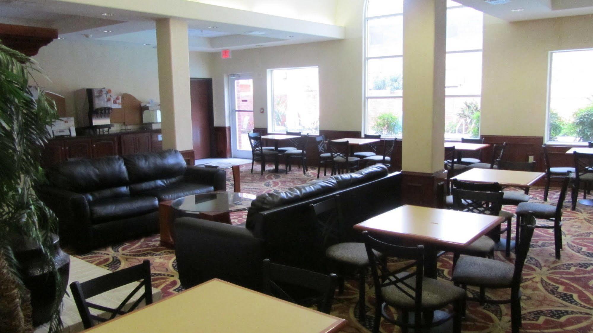 Holiday Inn Express Hotel And Suites Weslaco By Ihg Exteriér fotografie