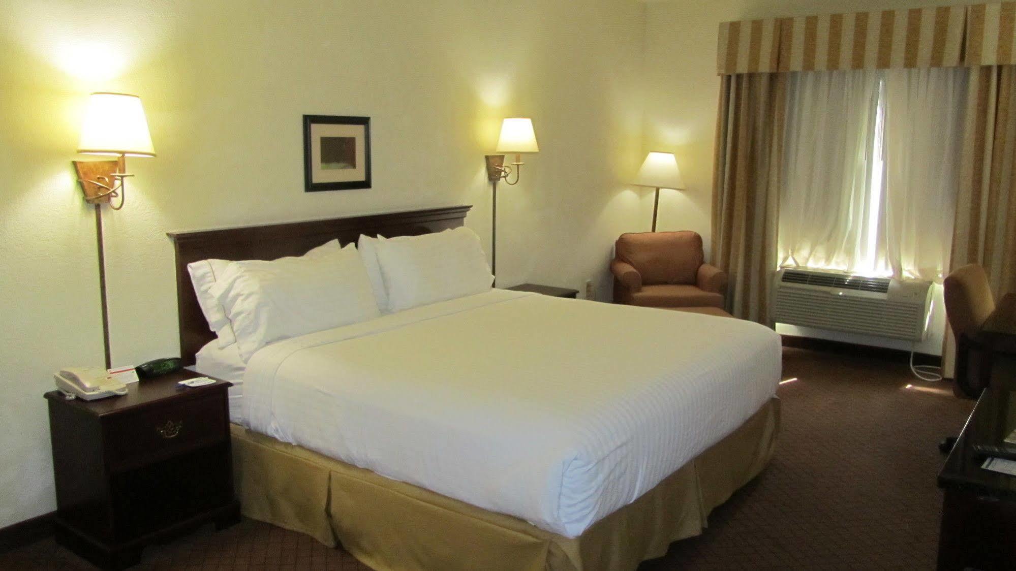 Holiday Inn Express Hotel And Suites Weslaco By Ihg Exteriér fotografie
