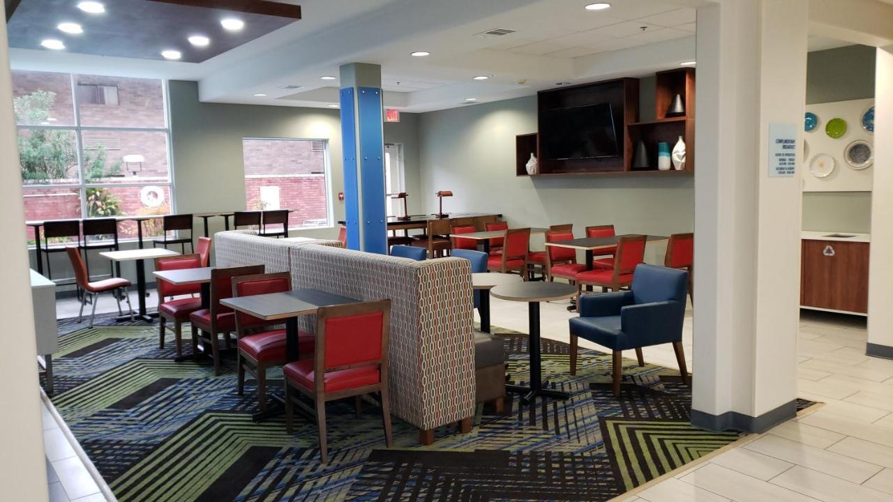 Holiday Inn Express Hotel And Suites Weslaco By Ihg Exteriér fotografie
